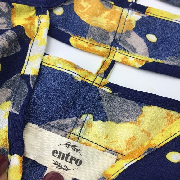 Blue with yellow flower sleeveless top - Picture 7 of 8